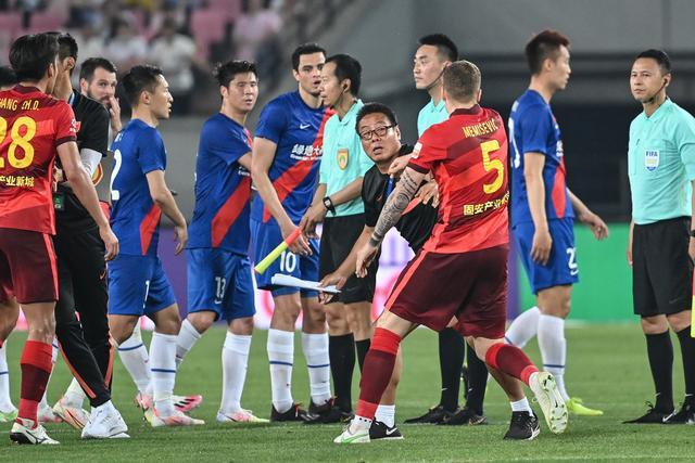 场均8.4分钟+逐渐边缘化 李月汝发文表达失望与无助